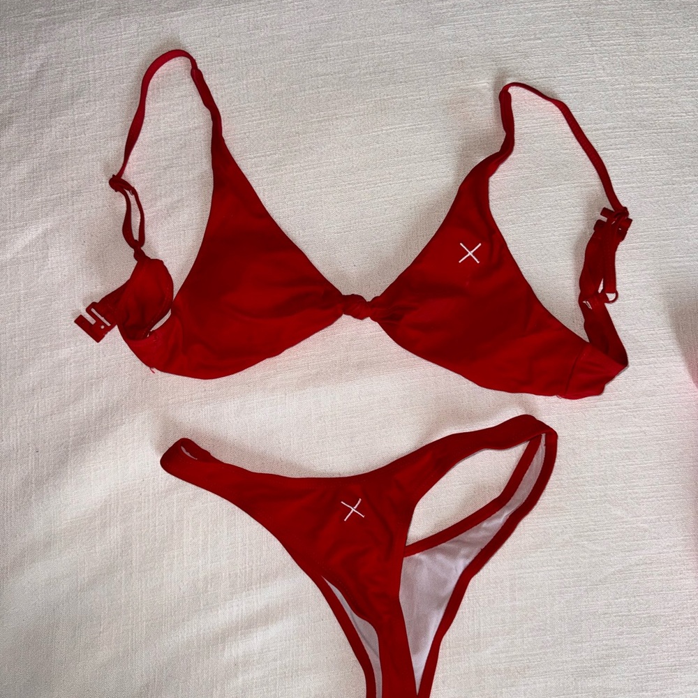 Boutine La Red Bikini Set